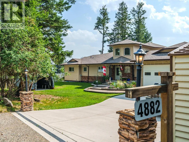 4882 Gloinnzun Crescent, 108 Mile Ranch, BC, V0K 2Z0