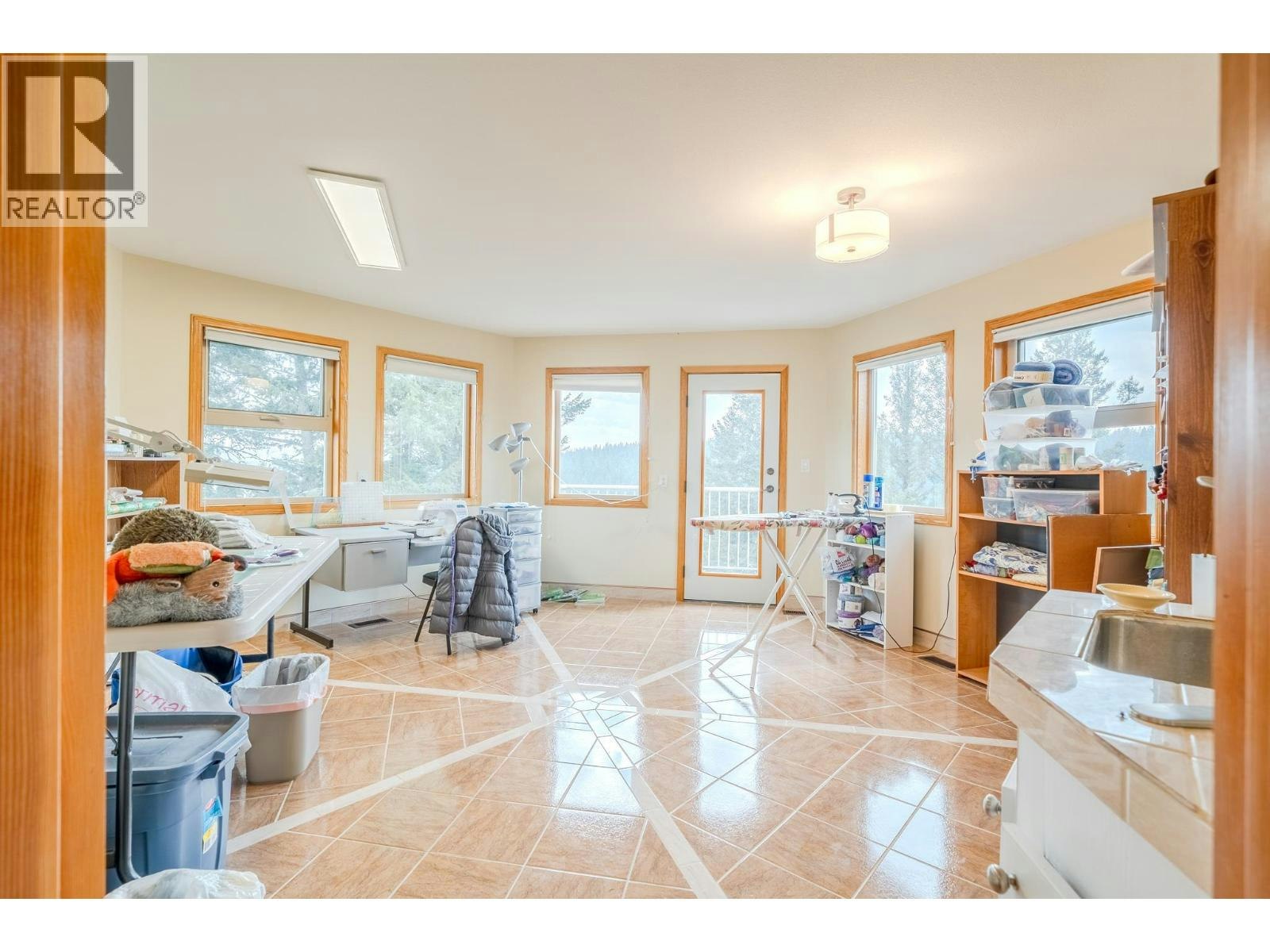 4882 Gloinnzun Crescent, 108 Mile Ranch, BC, V0K 2Z0 - 12