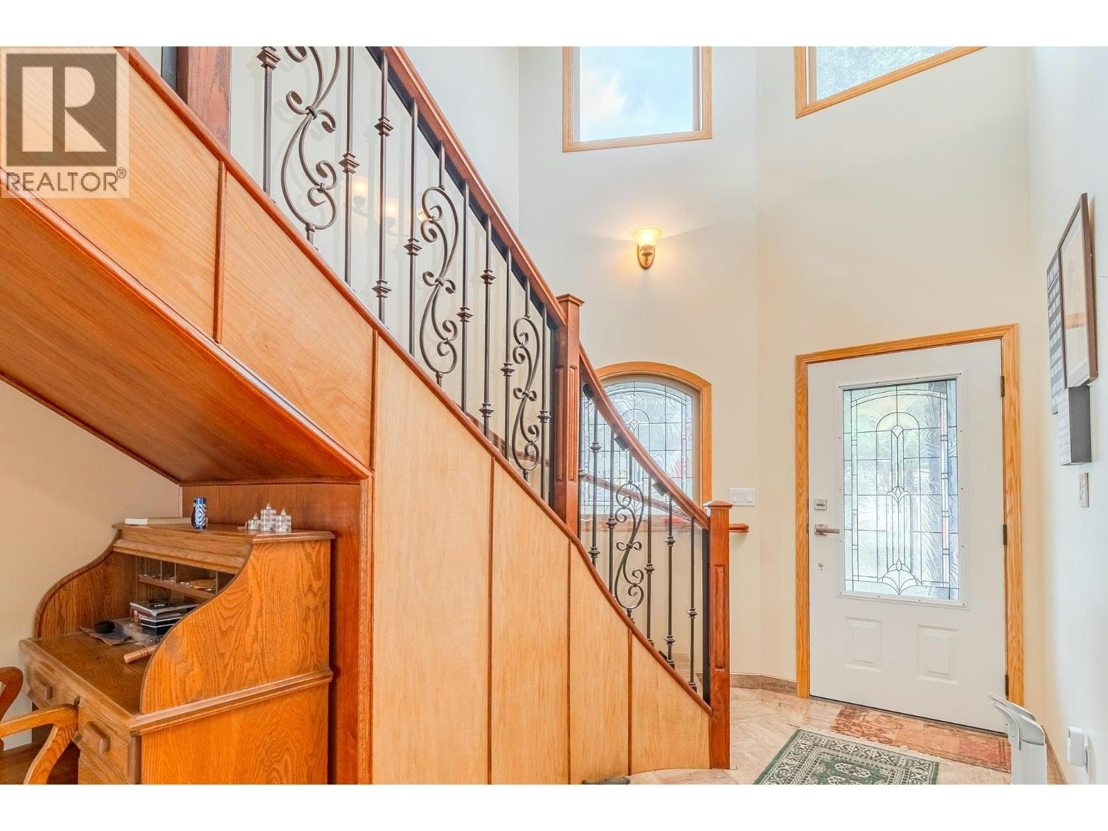 4882 Gloinnzun Crescent, 108 Mile Ranch, BC, V0K 2Z0 - 10