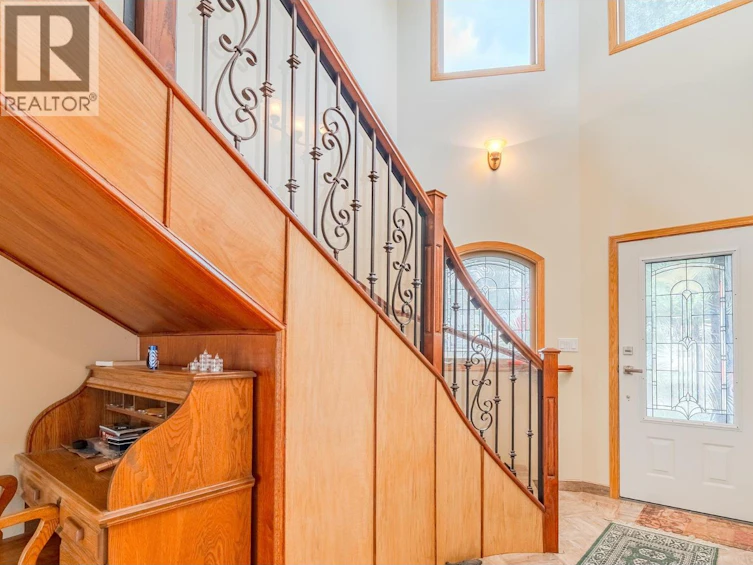 4882 Gloinnzun Crescent, 108 Mile Ranch, BC, V0K 2Z0 - 10