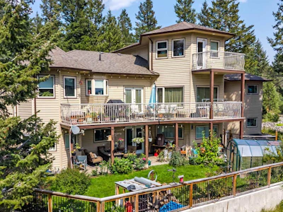 4882 Gloinnzun Crescent - 2