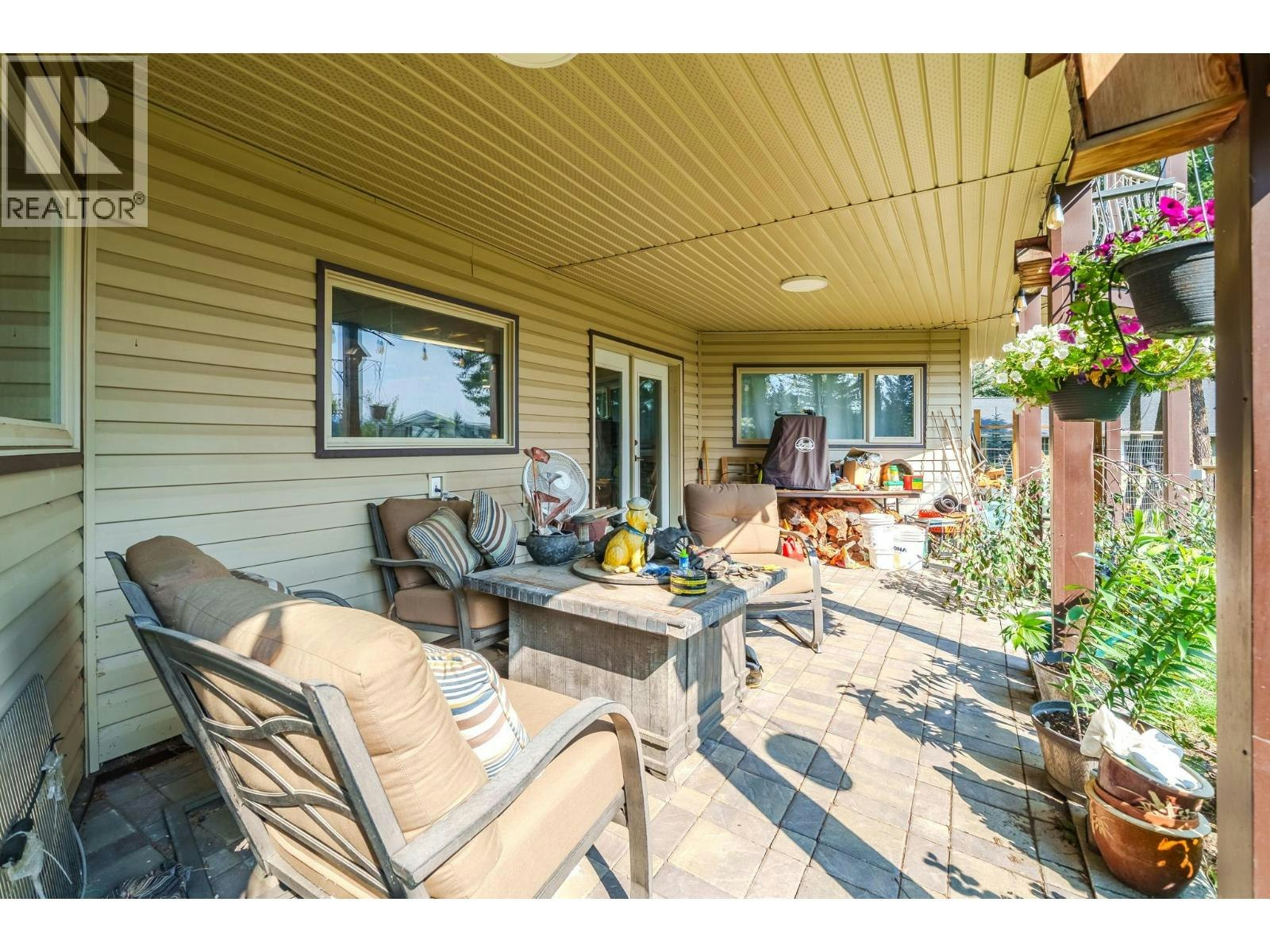 4882 Gloinnzun Crescent, 108 Mile Ranch, BC, V0K 2Z0 - 40