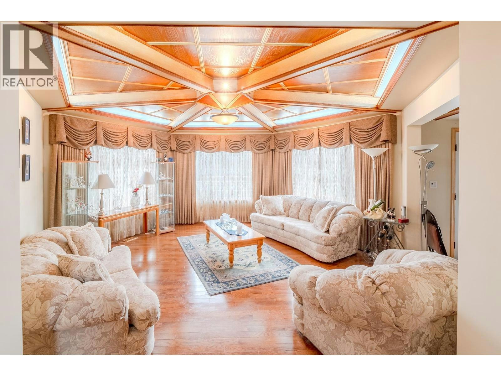 4882 Gloinnzun Crescent, 108 Mile Ranch, BC, V0K 2Z0 - 8