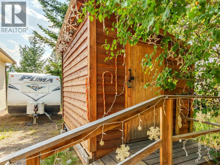 4882 Gloinnzun Crescent, 108 Mile Ranch, BC, V0K 2Z0 - 29