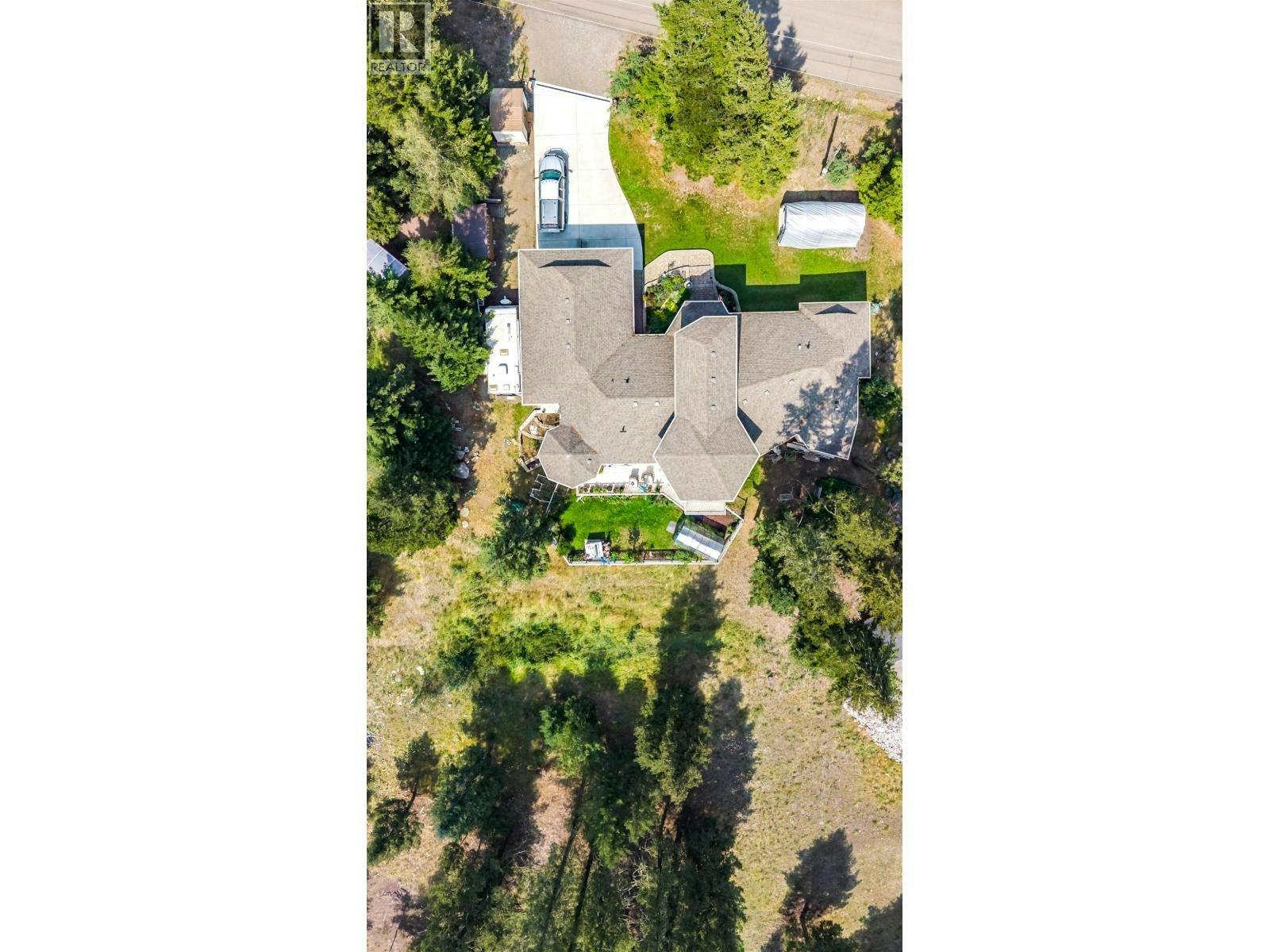 4882 Gloinnzun Crescent, 108 Mile Ranch, BC, V0K 2Z0 - 35