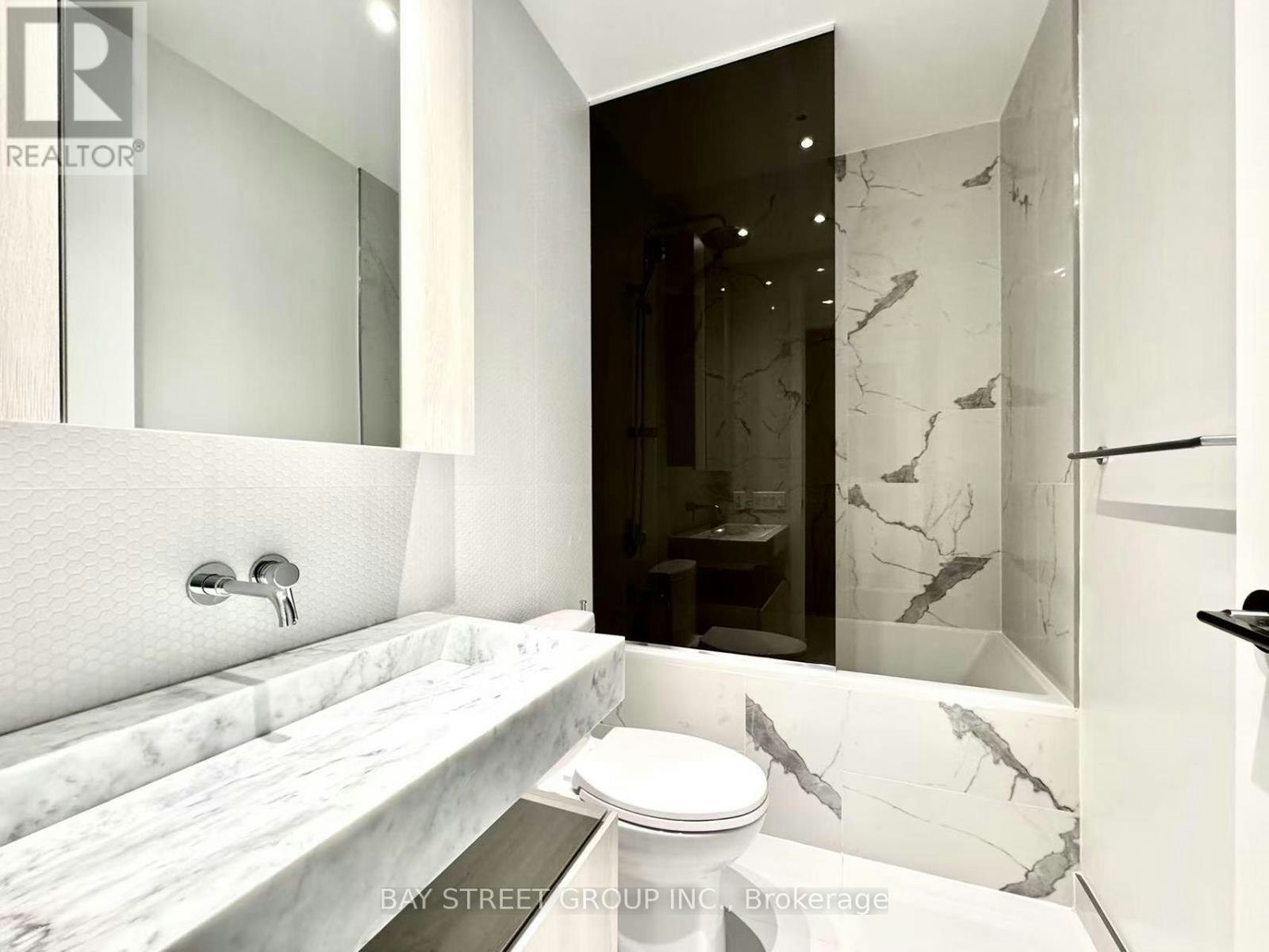 6006-11 Yorkville Avenue, Toronto, ON, M4W 0B7 - 3