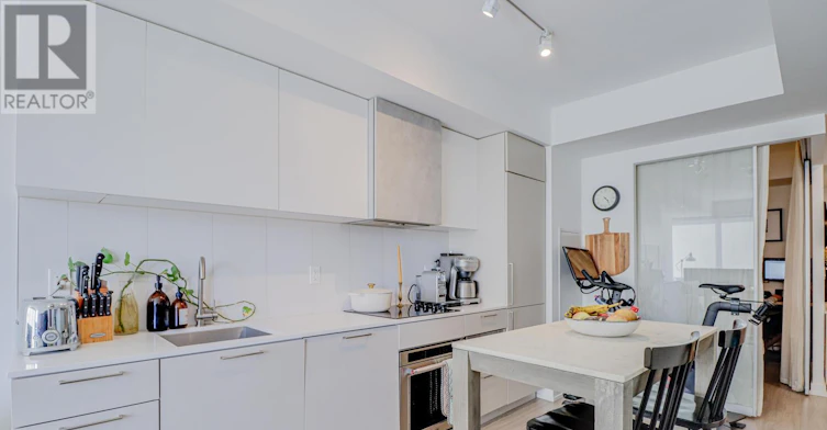 2810-19 Western Battery Road, Toronto, ON, M6K 0E3 - 10