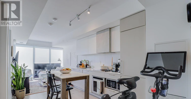 2810-19 Western Battery Road, Toronto, ON, M6K 0E3 - 9