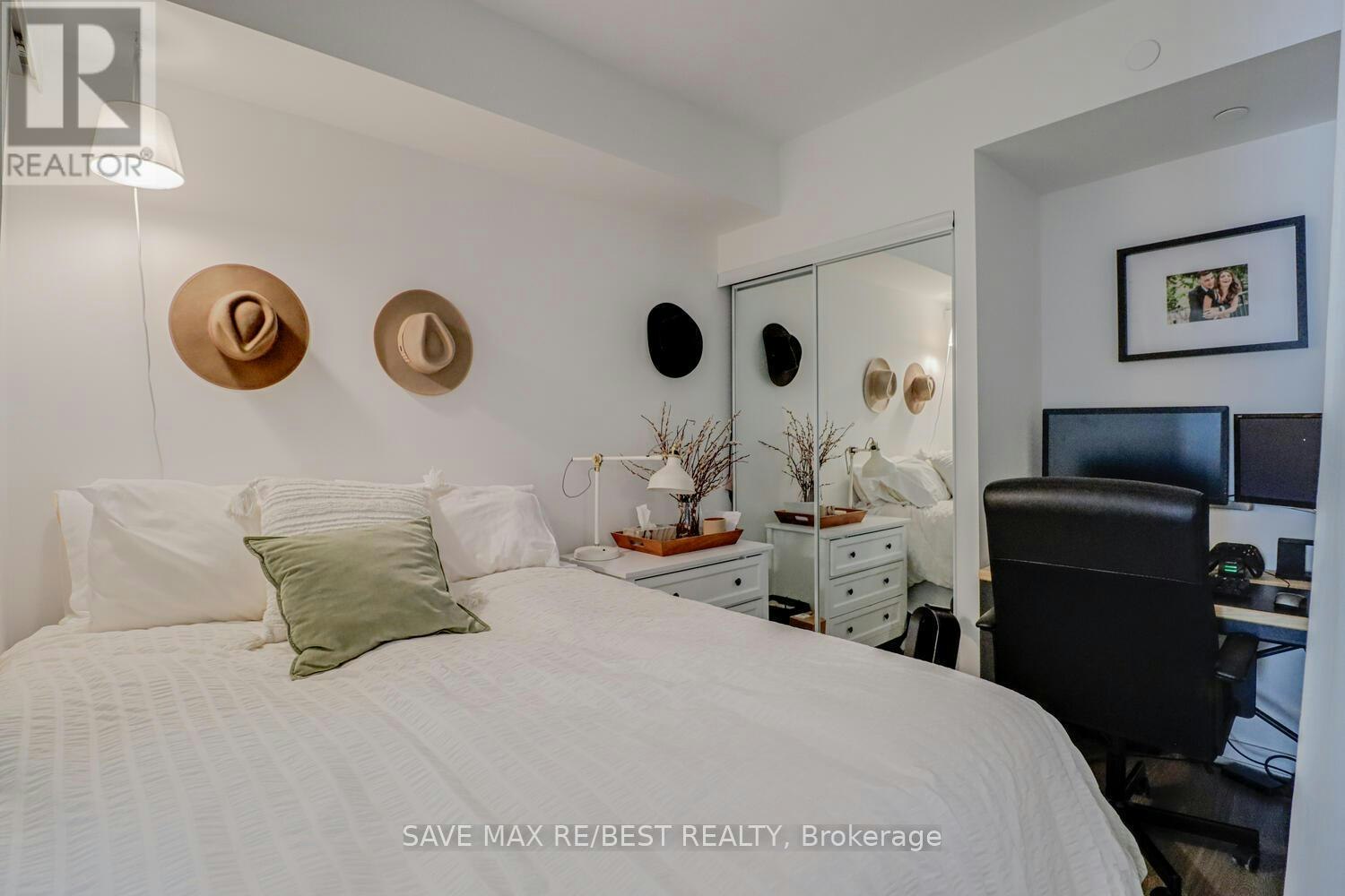 2810-19 Western Battery Road, Toronto, ON, M6K 0E3 - 24
