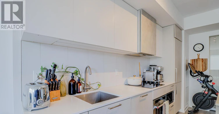 2810-19 Western Battery Road, Toronto, ON, M6K 0E3 - 12