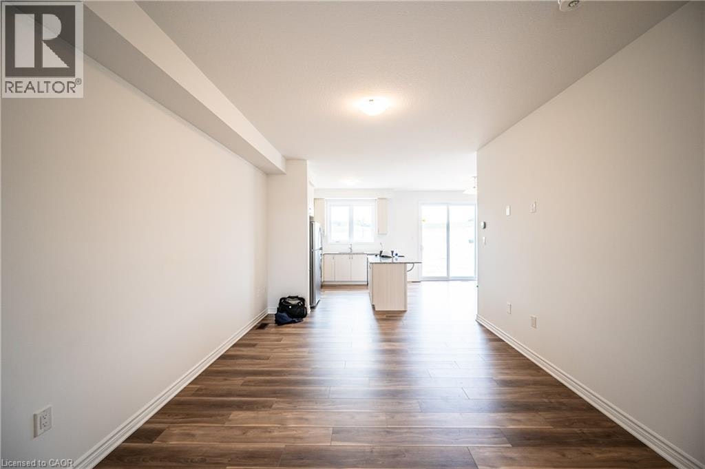 319 Rosenberg Way, Kitchener, ON, N2E 3Y2 - 4