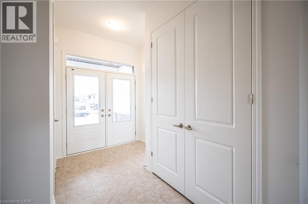 319 Rosenberg Way, Kitchener, ON, N2E 3Y2 - 3