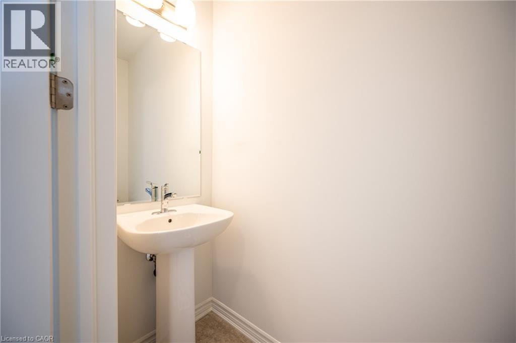319 Rosenberg Way, Kitchener, ON, N2E 3Y2 - 5