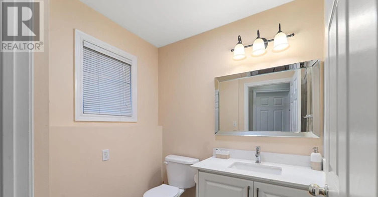 35 Weldon Street, Whitby, ON, L1R 2T5 - 14