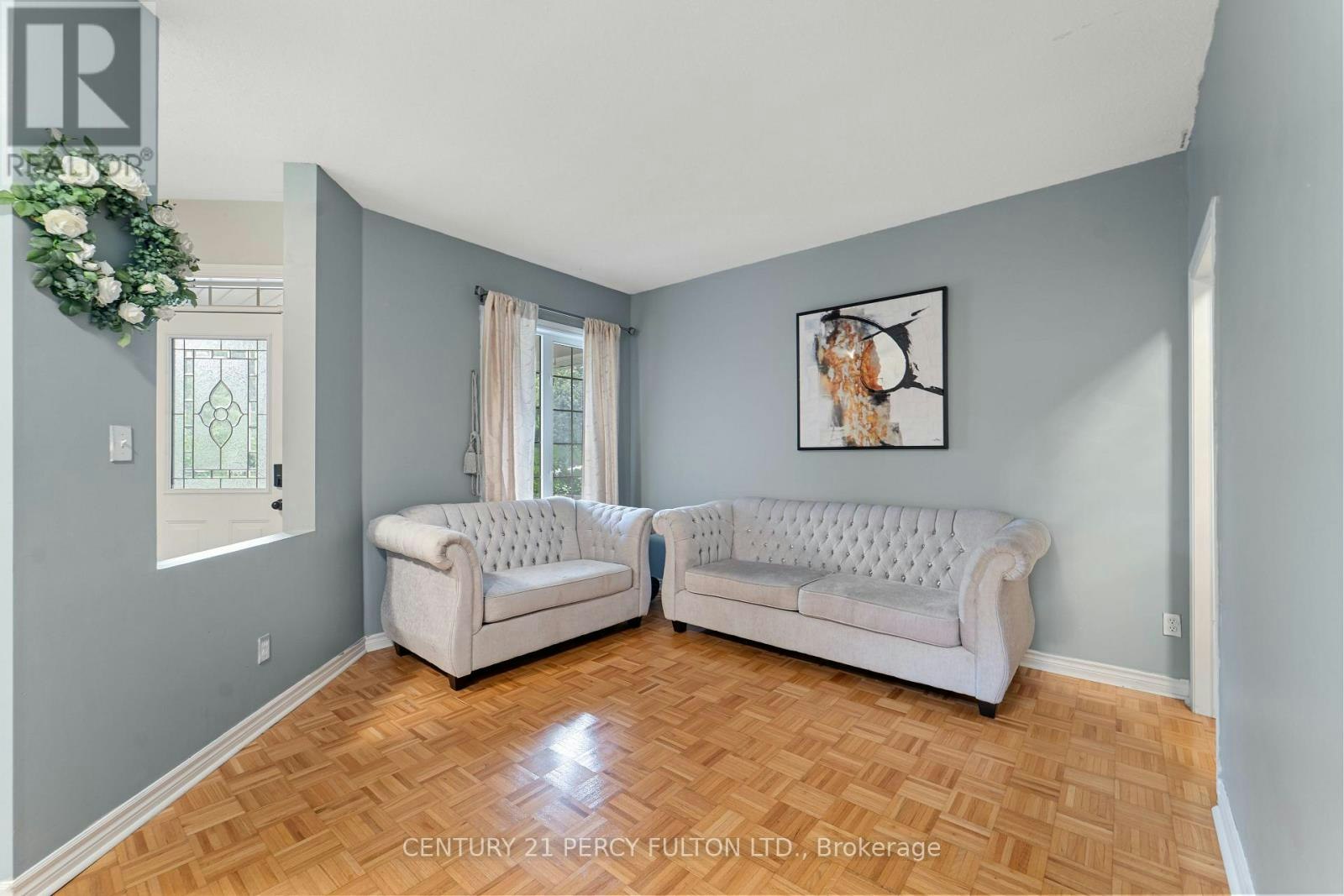 35 Weldon Street, Whitby, ON, L1R 2T5 - 5