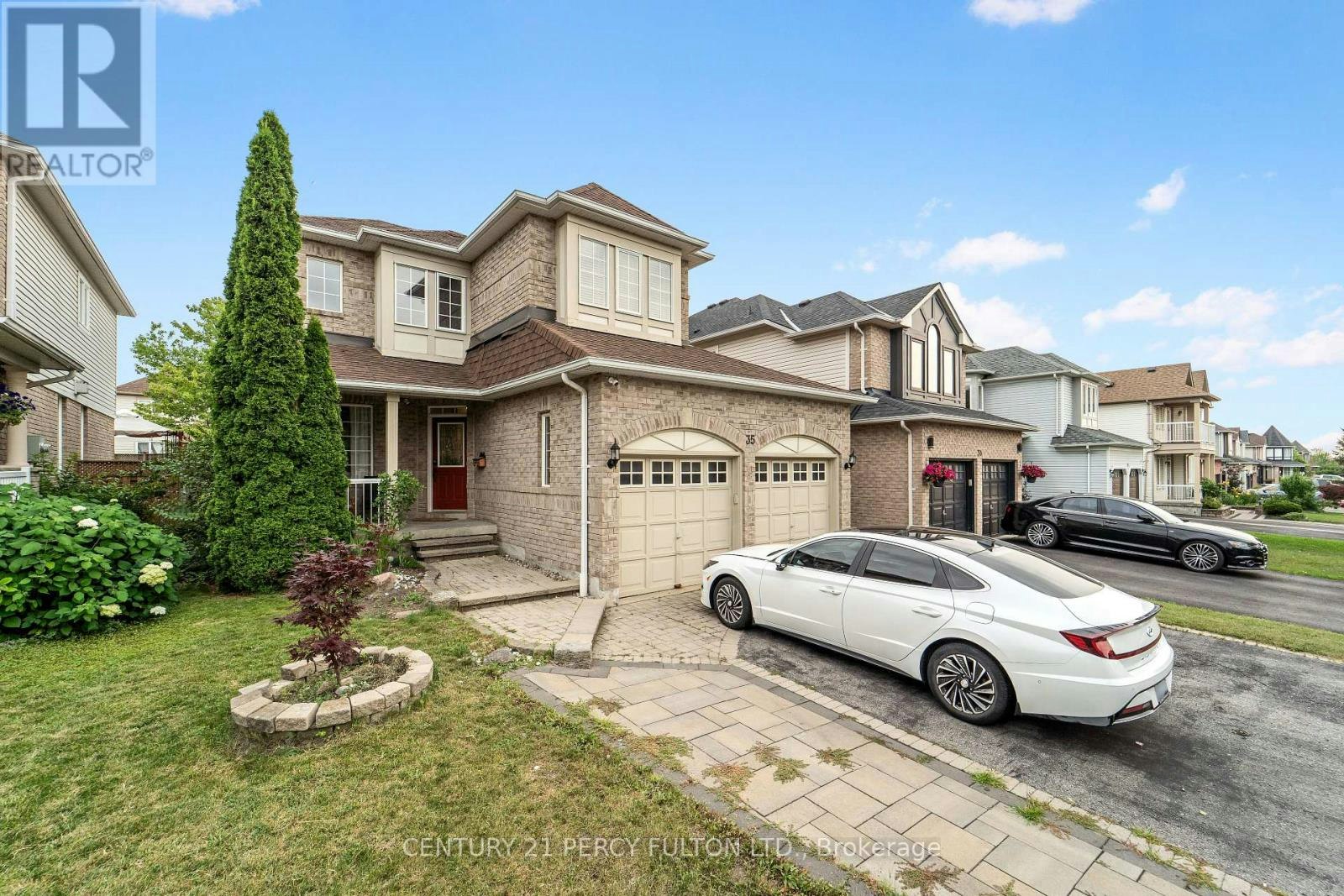 35 Weldon Street, Whitby, ON, L1R 2T5 - 3