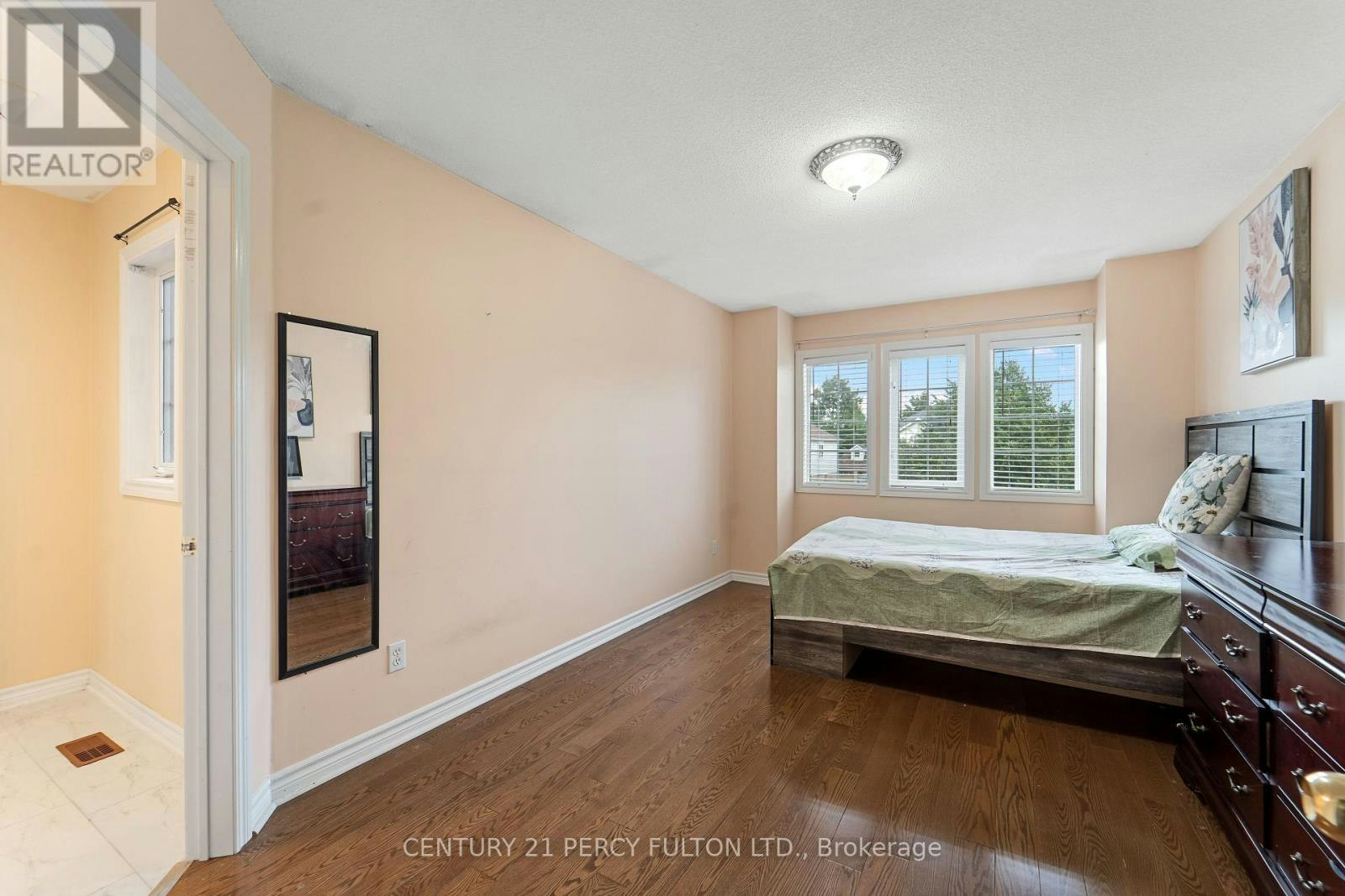 35 Weldon Street, Whitby, ON, L1R 2T5 - 16