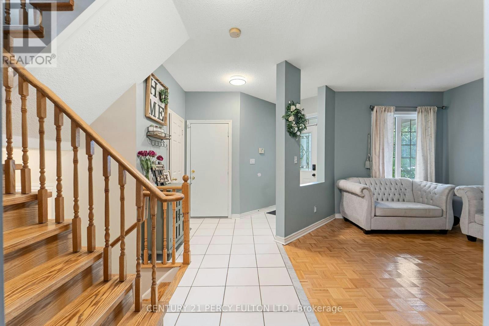 35 Weldon Street, Whitby, ON, L1R 2T5 - 4