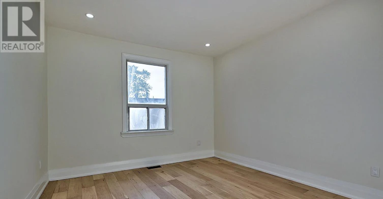 UPPER-36 Gough Avenue, Toronto, ON, M4K 3N7 - 10