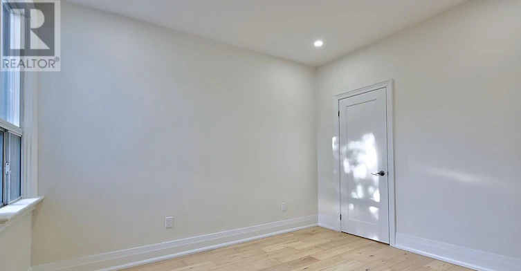 UPPER-36 Gough Avenue, Toronto, ON, M4K 3N7 - 12