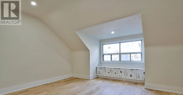 UPPER-36 Gough Avenue, Toronto, ON, M4K 3N7 - 15