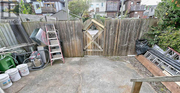 UPPER-36 Gough Avenue, Toronto, ON, M4K 3N7 - 16