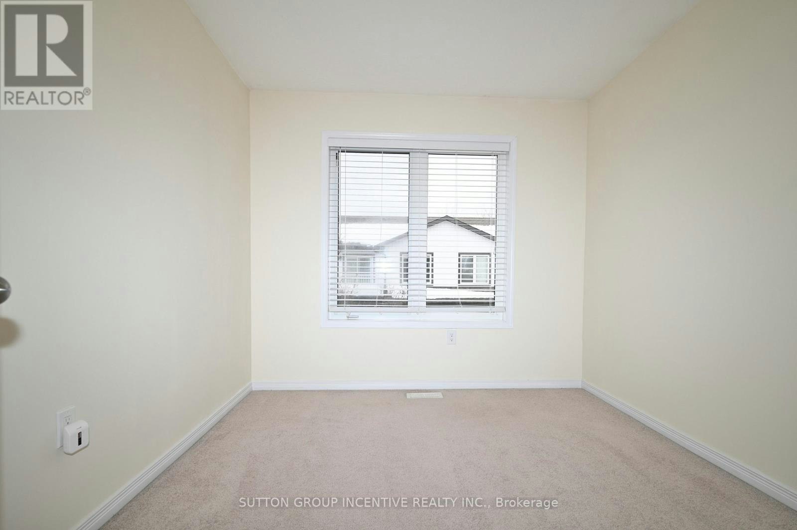 29-90 Sovereign's Gate, Barrie, ON, L4N 0Y9 - 29
