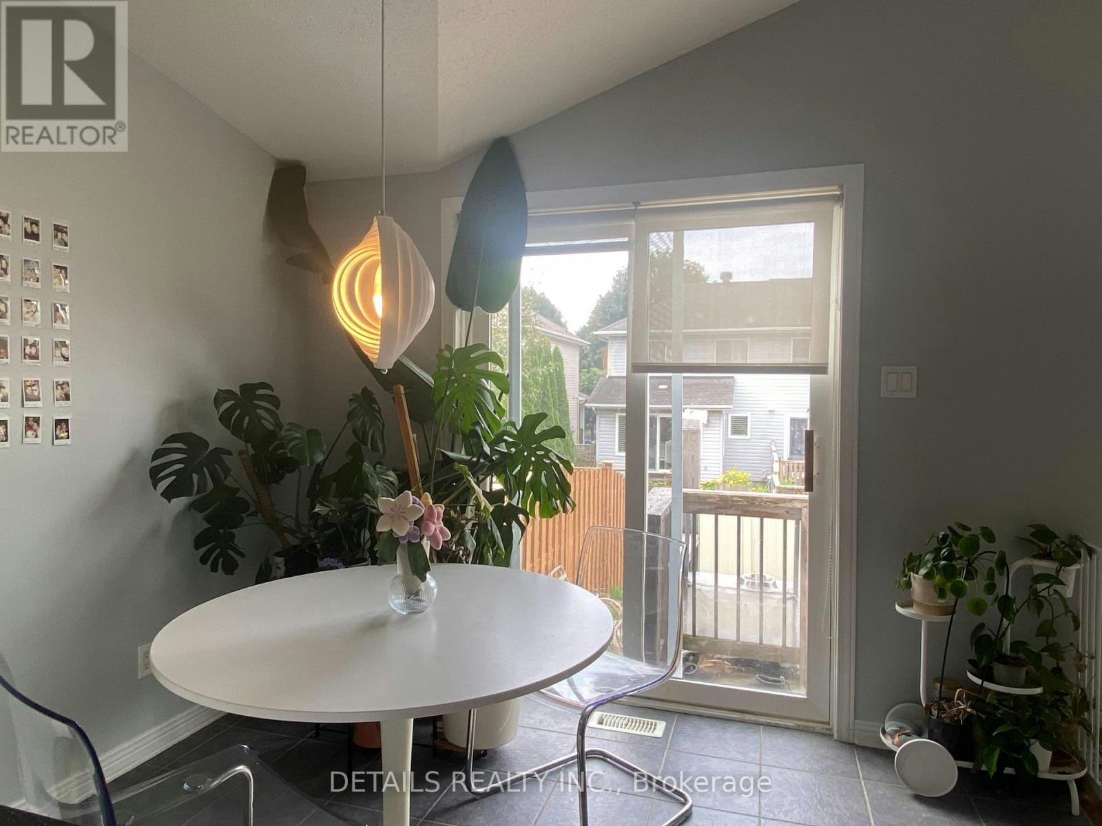 101 Milner Downs Crescent, Ottawa, ON, K2M 2S6 - 9