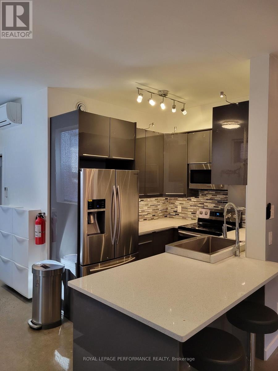 B-82 Third Avenue, Ottawa, ON, K1S 2J8 - 5