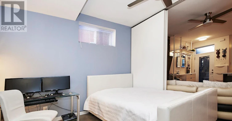 B-82 Third Avenue, Ottawa, ON, K1S 2J8 - 8