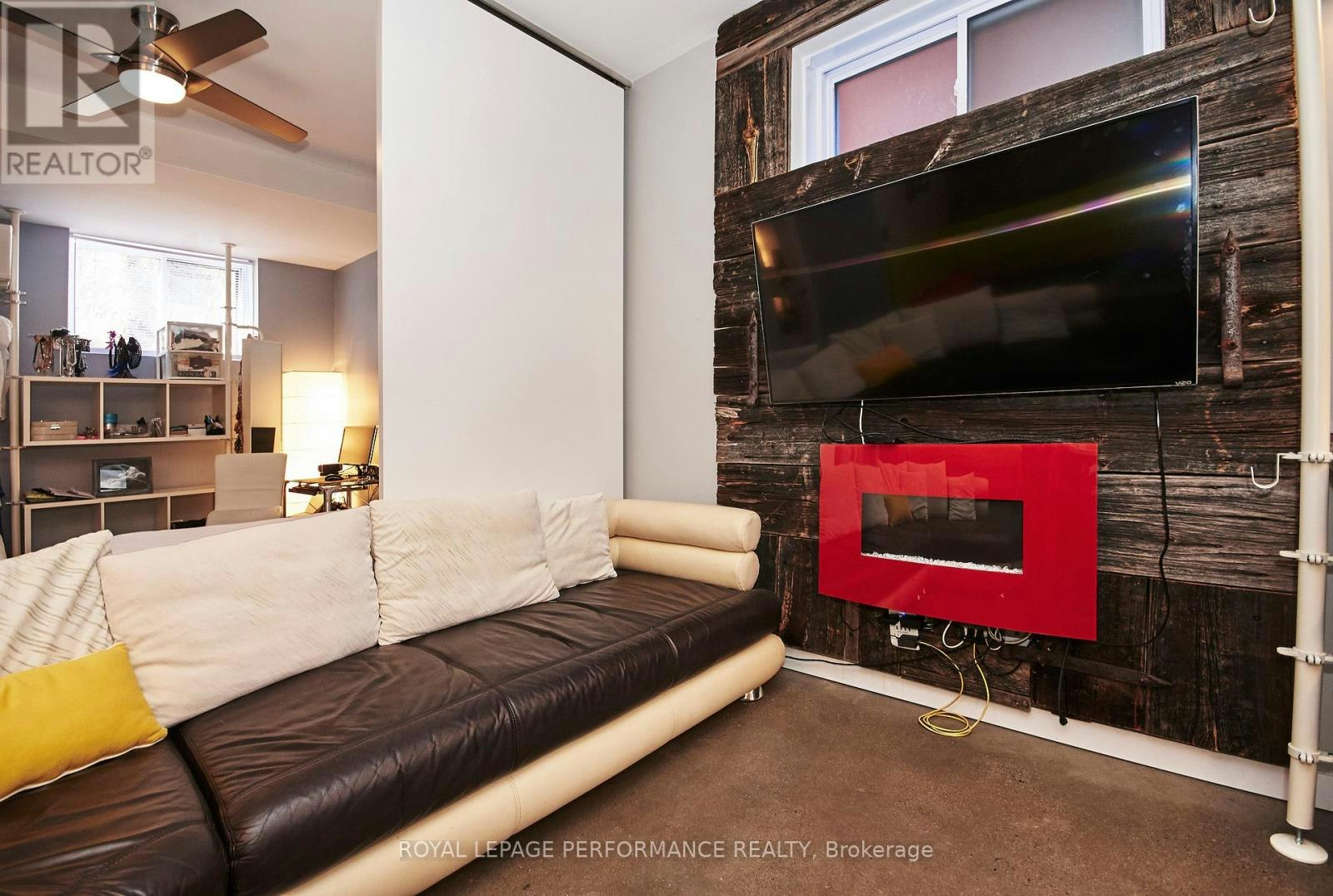 B-82 Third Avenue, Ottawa, ON, K1S 2J8 - 6
