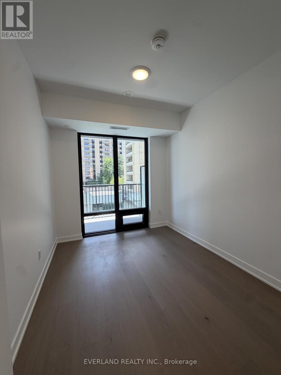 738-91 Montclair Avenue, Toronto, ON, M5P 0B1 - 6