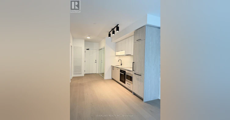 738-91 Montclair Avenue, Toronto, ON, M5P 0B1 - 3