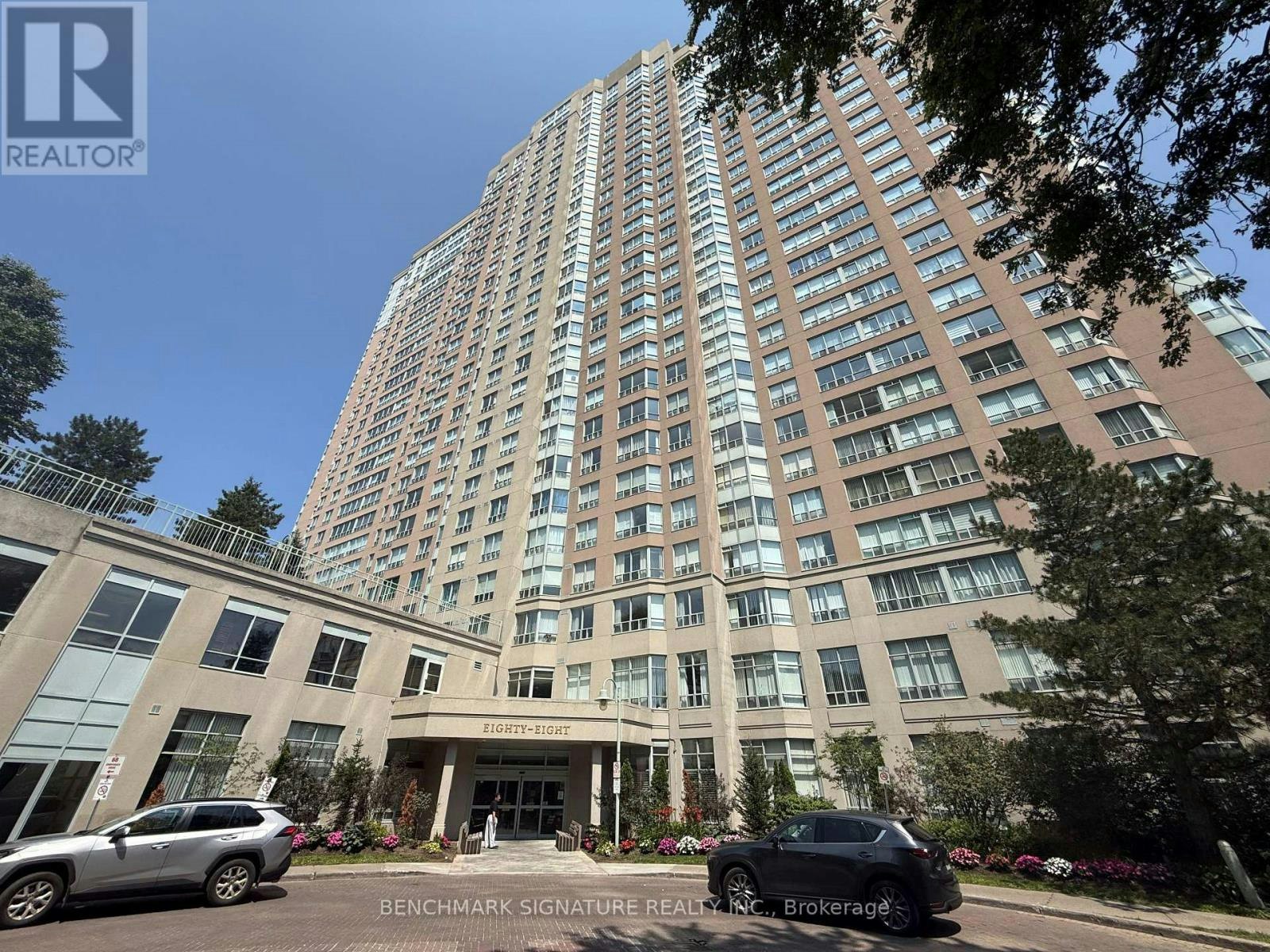 2405-88 Corporate Drive, Toronto, ON, M1H 3G6
