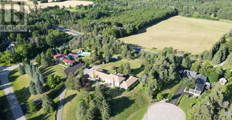14 Pyne Hills Court, New Tecumseth, ON, L0G 1W0 - 2
