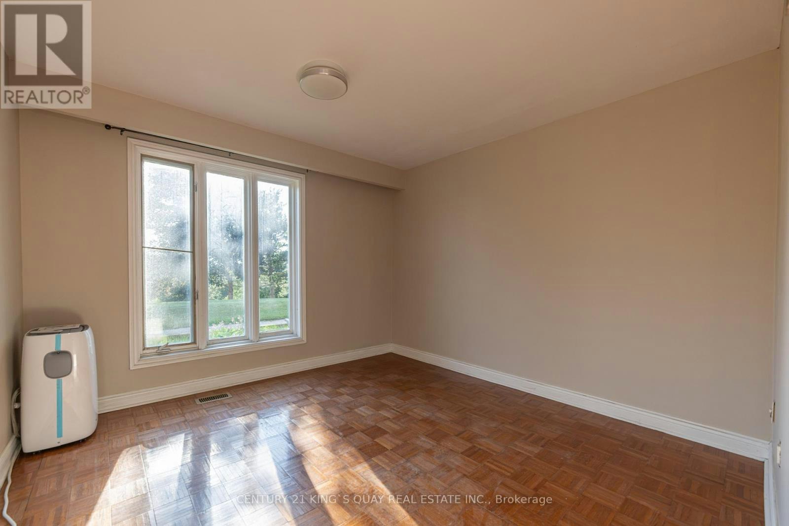 14 Pyne Hills Court, New Tecumseth, ON, L0G 1W0 - 17