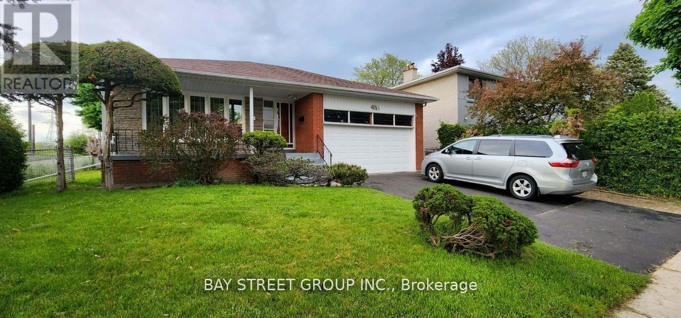 ROOM1-45 Pineway Boulevard, Toronto, ON, M2H 1A5