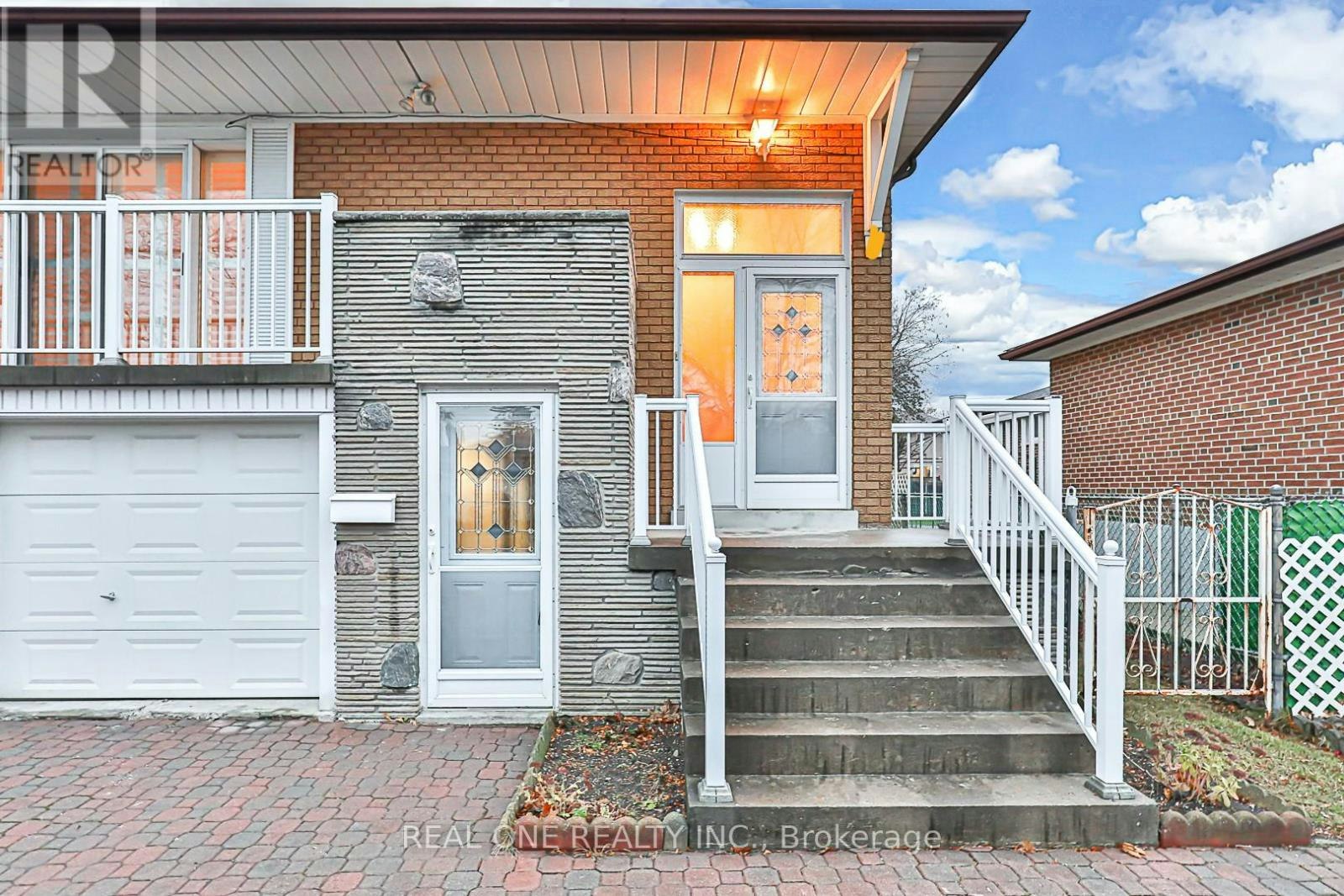 9 Sesame Street, Toronto, ON, M1W 2R3 - 2