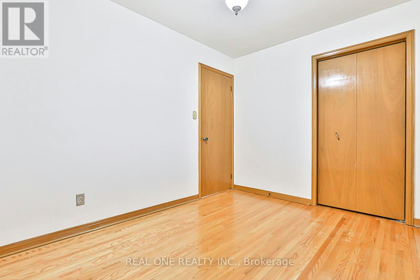 9 Sesame Street, Toronto, ON, M1W 2R3 - 11