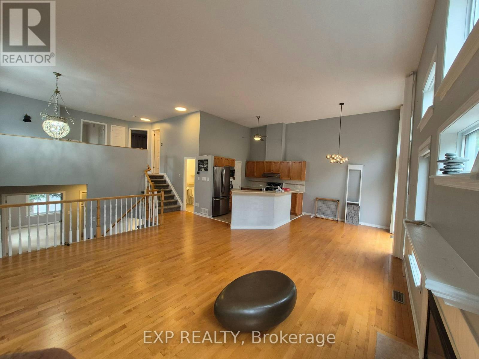 2 Maple Park Private, Ottawa, ON, K1T 4A6 - 8