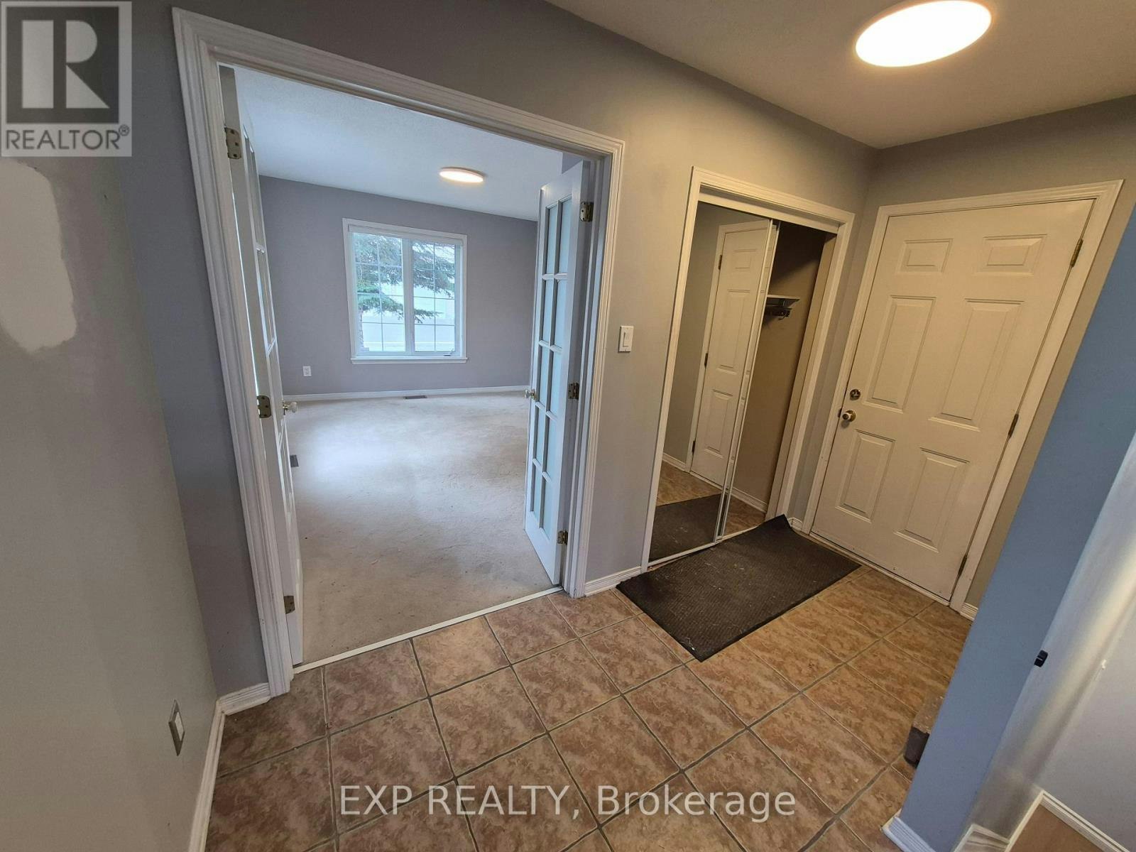 2 Maple Park Private, Ottawa, ON, K1T 4A6 - 5