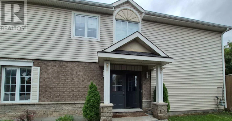 2 Maple Park Private, Ottawa, ON, K1T 4A6 - 3