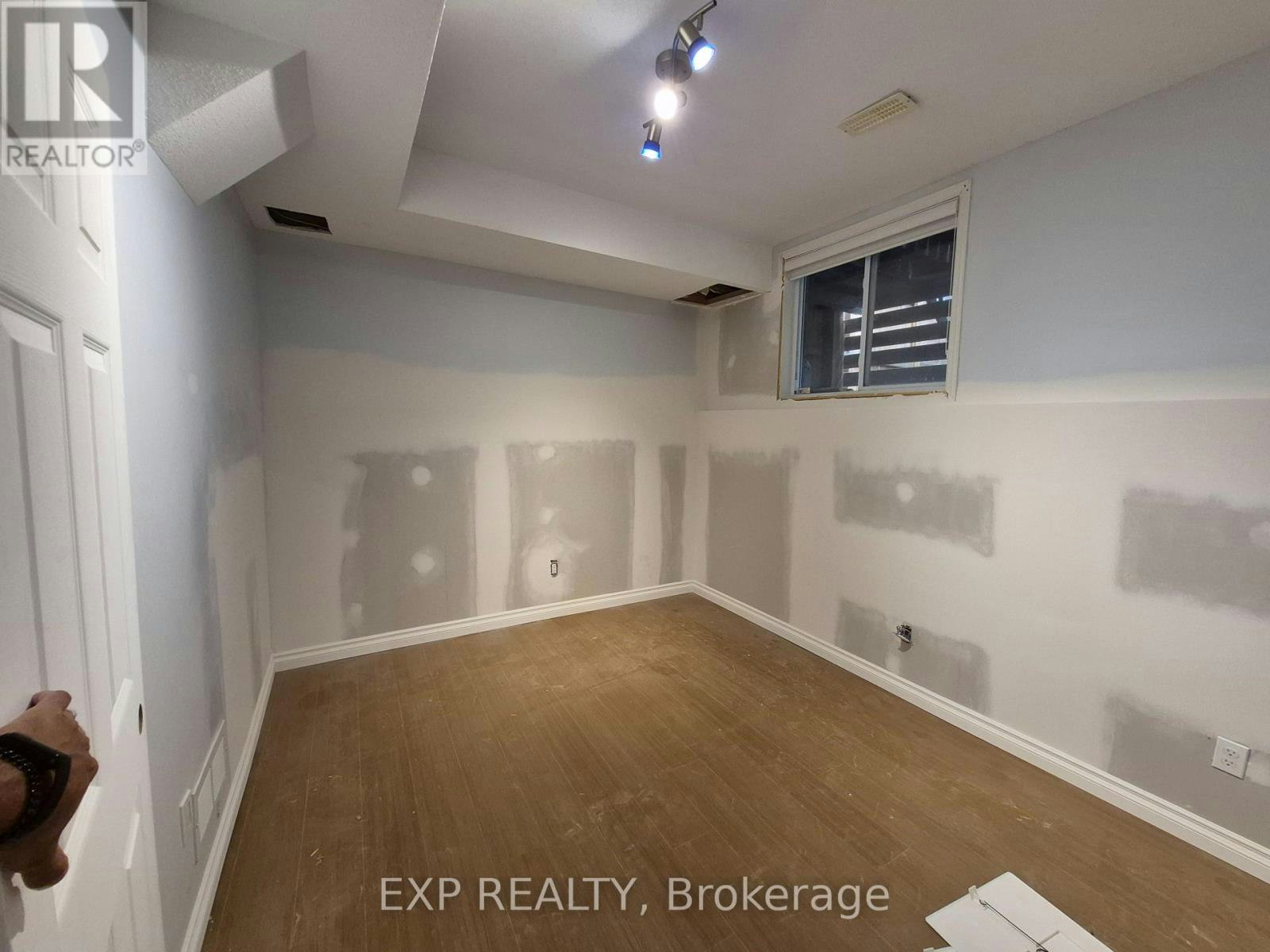 2 Maple Park Private, Ottawa, ON, K1T 4A6 - 19