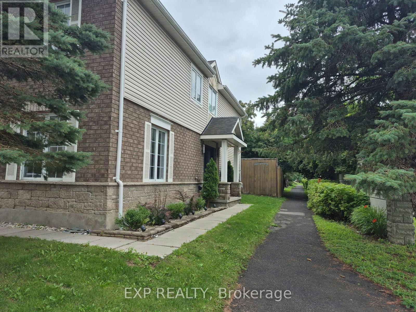2 Maple Park Private, Ottawa, ON, K1T 4A6 - 2
