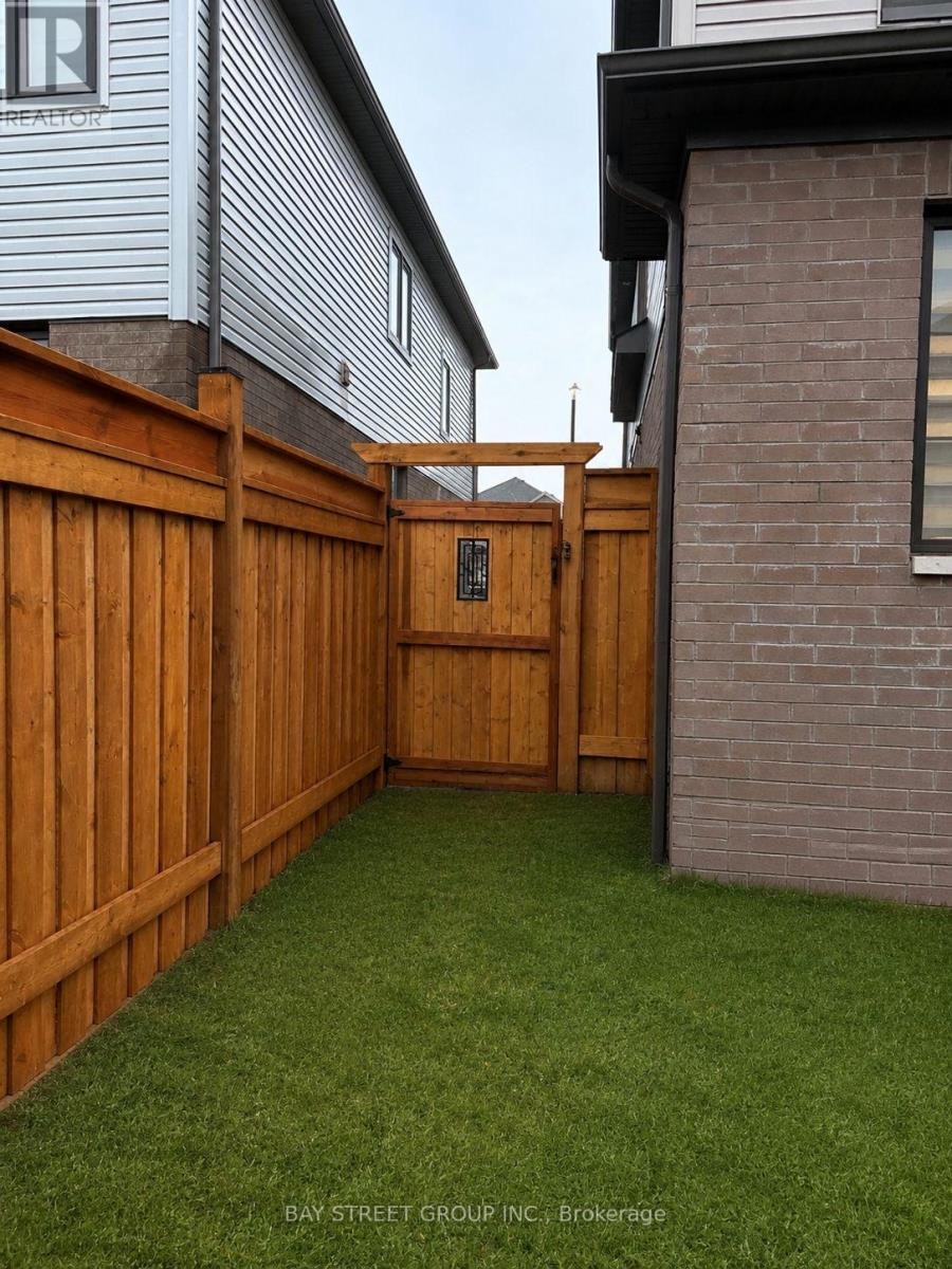 UPPER FLOOR-163 Terry Fox Drive Road, Barrie, ON, L9J 0L7 - 19