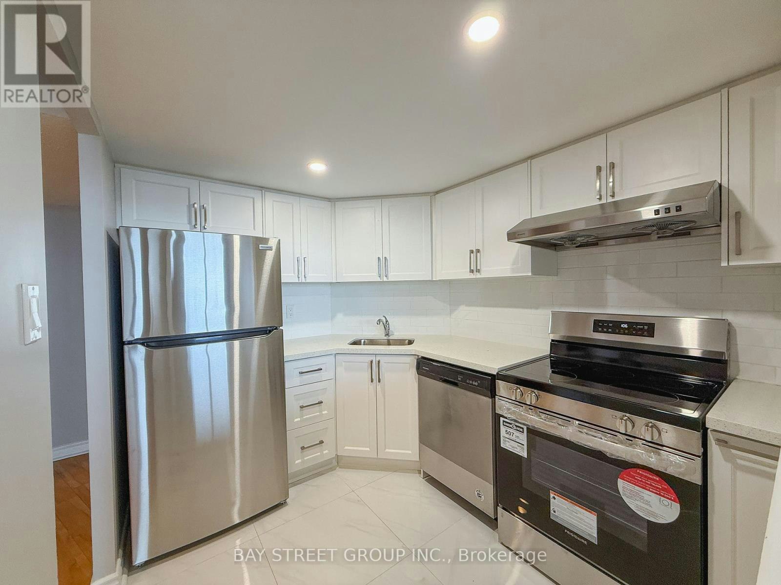 1007-150 Alton Towers Circle, Toronto, ON, M1V 4X7 - 6