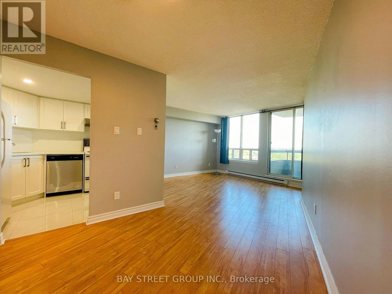 1007-150 Alton Towers Circle, Toronto, ON, M1V 4X7 - 2