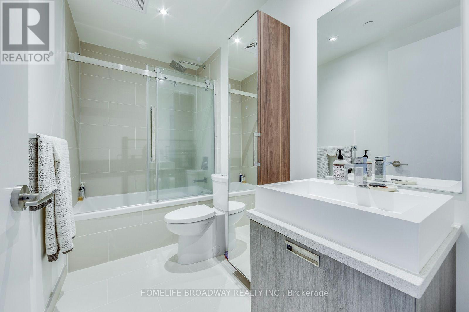 313-246 Logan Avenue, Toronto, ON, M4M 0E9 - 8