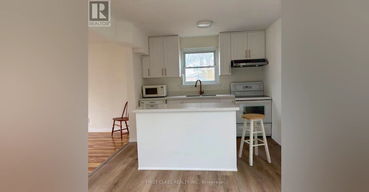 701 Leeder Court, Newmarket, ON, L3Y 5A8 - 2