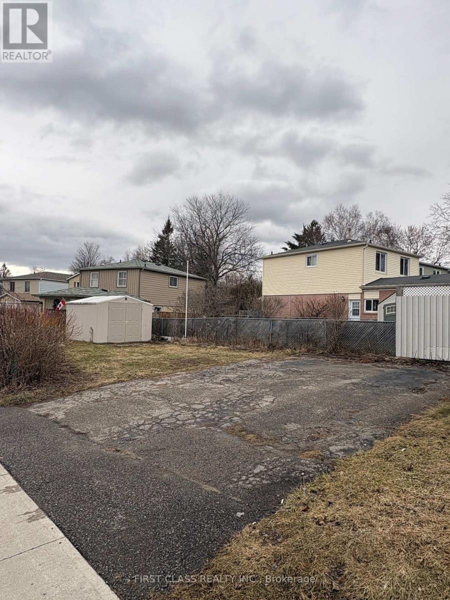 701 Leeder Court, Newmarket, ON, L3Y 5A8 - 13